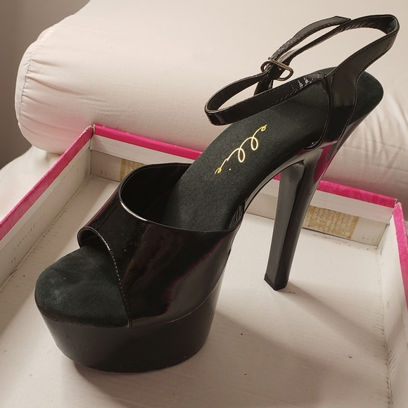 SOLD ON M- Juliet Platform Dance Sandal Ellie Shoes, black 6" - Picture 1 of 12